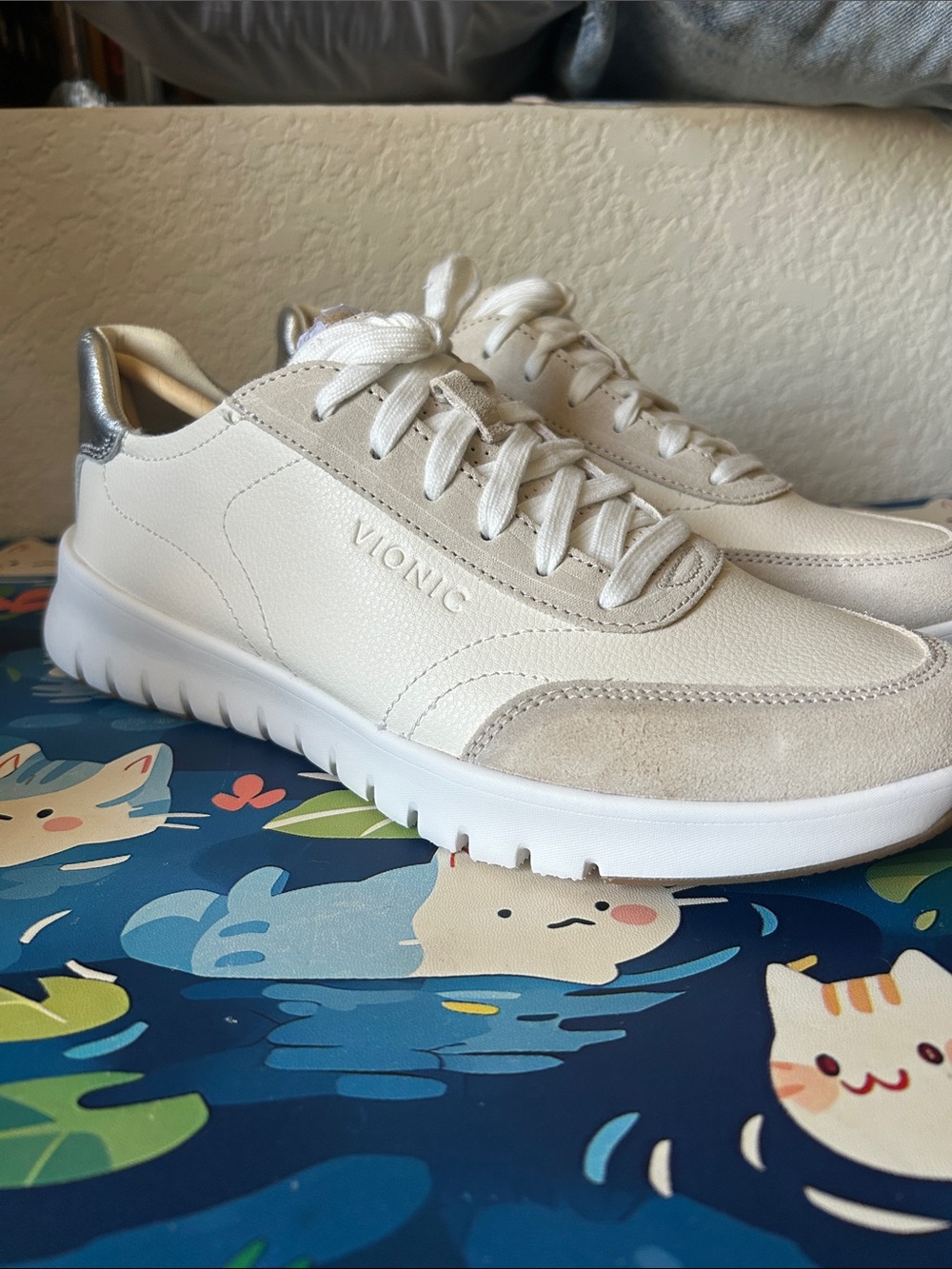 Vionic Uptown Nubuck Sneaker Size 9.5 NEW